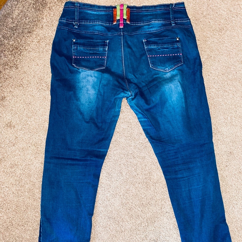 Jeans - Picture 4 of 4